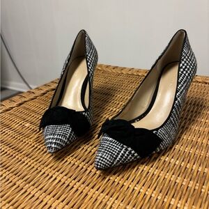 Ann Taylor Black and White Houndstooth Heels